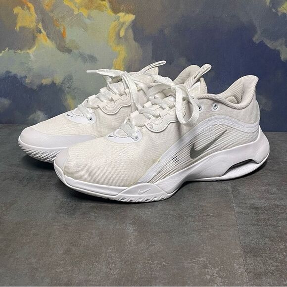 Nike Air Max Volley Women's White Sneakers Size 7 - Picture 2 of 16